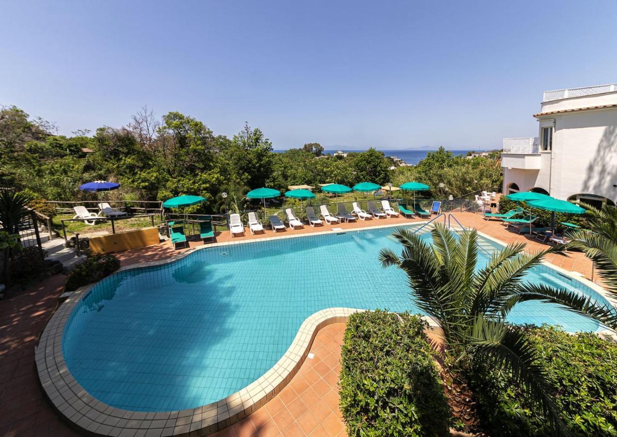 Bristol Hotel Lacco Ameno  المظهر الخارجي الصورة