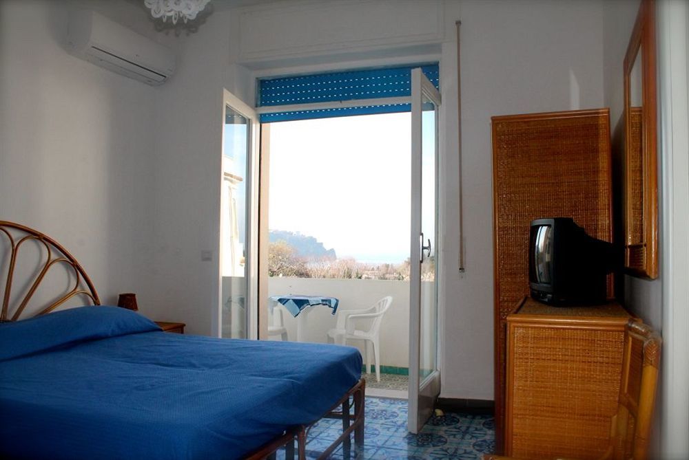 Bristol Hotel Lacco Ameno  المظهر الخارجي الصورة